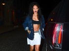 Rihanna usa cueca samba-canção para ir a boate em Nova York