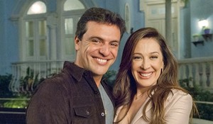 Rodrigo Lombardi e Claudia Raia comentam affair de Lívia e Théo (Salve Jorge/TV Globo)