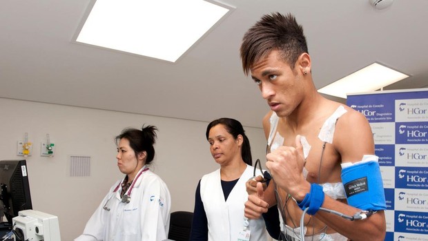 Neymar faz exames no HCor (Foto: Divulgação)