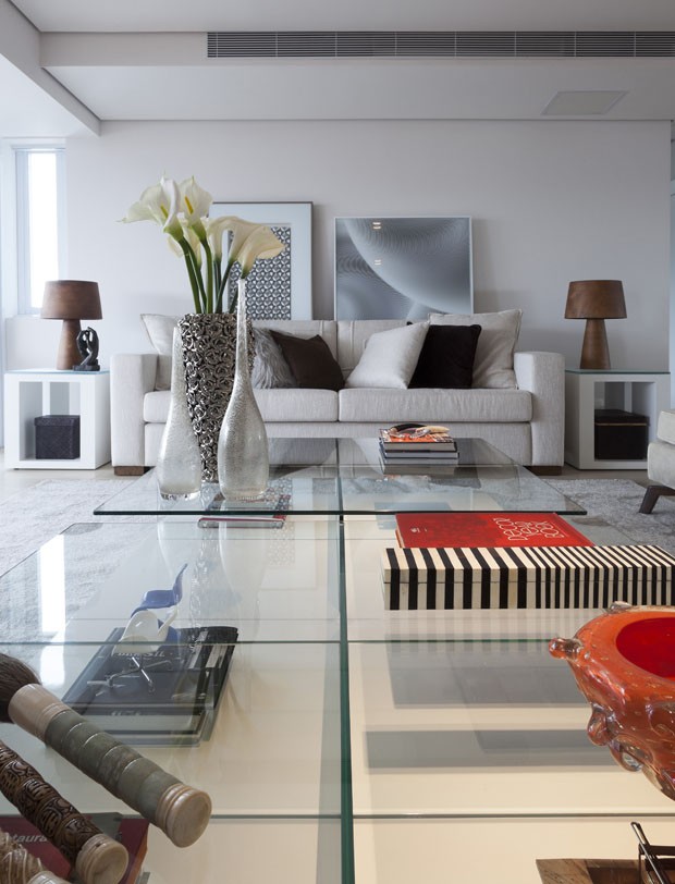 apartamento moderno clean Camila Klein (Foto: divulgação)