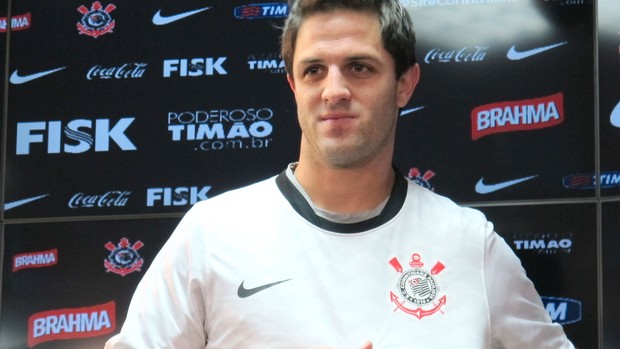 Apresentação Martinez ao Corinthians (Foto: Gustavo Serbonchini / Globoesporte.com)