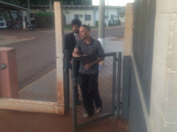 Após oito dias preso, ex-Polegar saiu da penitenciária nesta terça-feira (29) (Foto: Rodrigo Soares/ RPC TV) (Foto: Rodrigo Soares/ RPC TV)