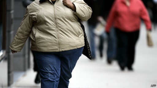 Netos poderiam herdar problemas de saúde ligados à obesidade de avós (Foto: AFP/BBC)