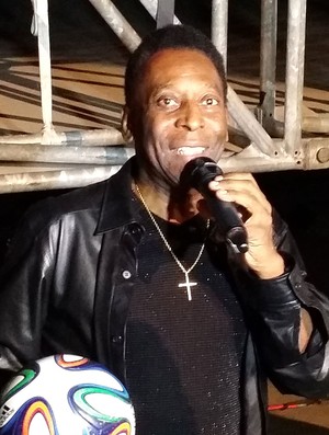 [OFF] Pelé, sobre o atraso nas obras das arenas da Copa: 