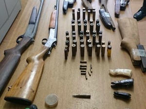 Armas e drogas também foram apreendidas. (Foto: Divulgação/Polícia Civil)