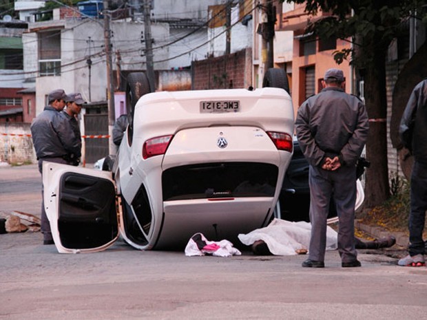 Acidente ocorreu na Rua Severino Nunes da Costa, na Brasilândia. (Foto: Edison Temoteo/Estadão Conteúdo)
