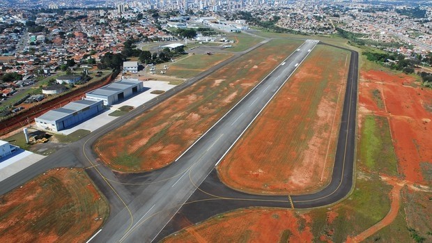 Pista do aeroporto, que atualmente tem 1.480 metros, será alongada em 150 metros (Foto: Zaqueu Proença / Prefeitura de Sorocaba)