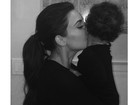 Kim Kardashian mostra momento fofo com a filha