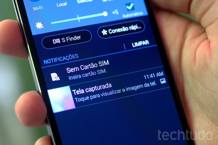 Notificação sinaliza que a tela foi salva no Galaxy A5 (Foto: Luana Marfim/TechTudo)