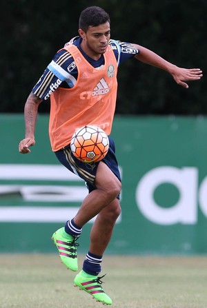 Cuca 'segura' Barrios e abre chance para CX ser surpresa na Libertadores