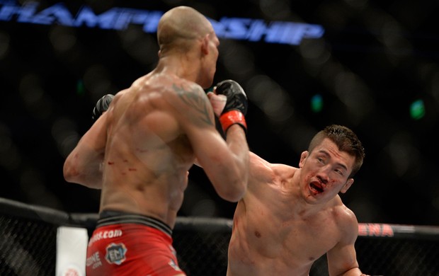 Tae Hyun Bang x Kajan Johnson UFC (Foto: Getty Images)