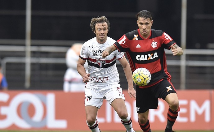 São Paulo x Flamengo Lugano Guerrero (Foto: Mauro Horita) São Paulo x Flamengo Lugano Guerrero (Foto: Mauro Horita)