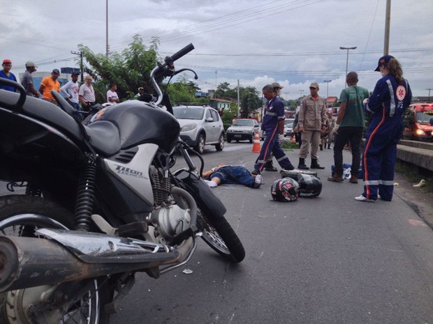 G1 Motociclista Morre Ao Tentar Ultrapassagem Na BR 101 No Recife