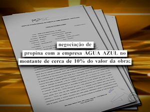 Documentos confirmam pagamento de propina, segundo MPSC (Foto: Reprodução RBS TV)