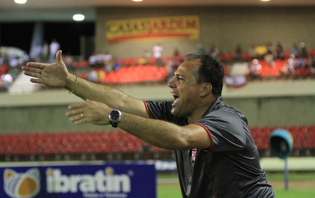 Márcio Goiano, técnico do CRB (Foto: Ailton Cruz/ Gazeta de Alagoas)