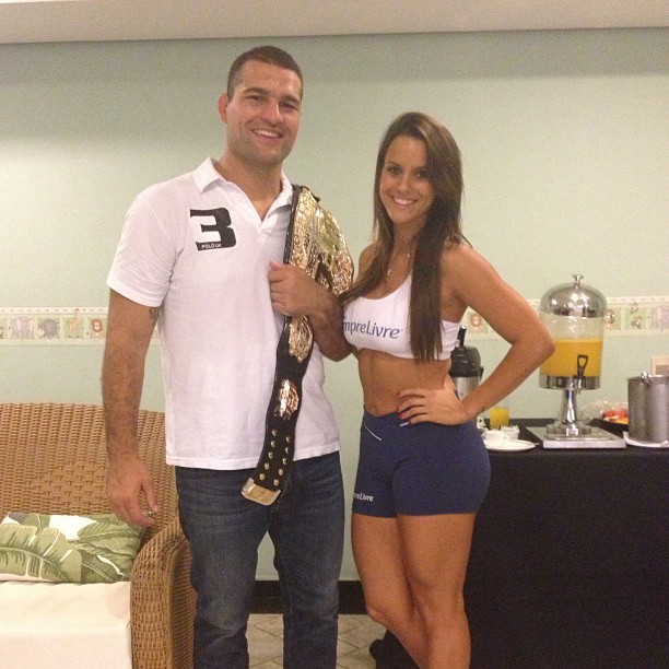 Carol Dias (Foto: Instagram/Reprodução) Carol Dias (Foto: Instagram/Reprodução)