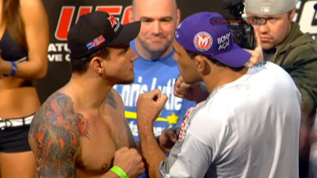 UFC 140 pesagem encarada Rodrigo Minotauro Frank Mirr (Foto: Reprodução SporTV)
