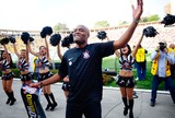 Anderson Silva fecha contrato e volta a ser patrocinado pelo Corinthians