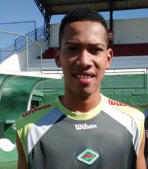 Jovem Miqueias Meireles, da Cabofriense (Foto: Andreia Maciel/Divulgação) Jovem Miqueias Meireles, da Cabofriense (Foto: Andreia Maciel/Divulgação)
