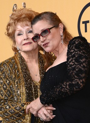 Carrie Fischer com a mãe, Debbie Reynolds (Foto: Getty Images)