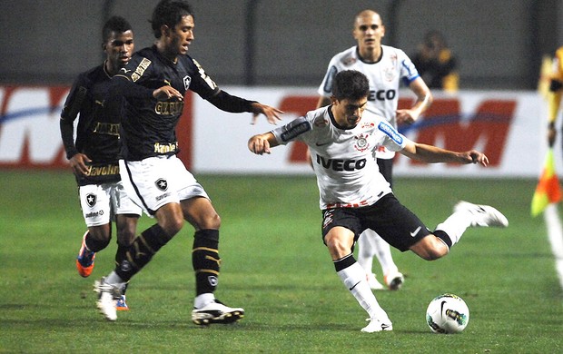 Alex, Corinthians x Botafogo (Foto: Reinaldo Canato / Agência Estado)