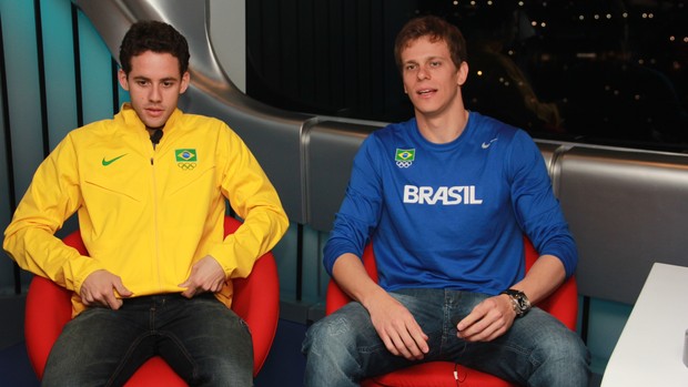 Cesar Cielo e Thiago Pereira, no programa Conexão SporTV (Foto: Thiago Lavinas/SporTV.com)