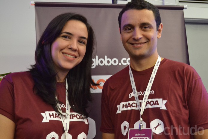 Marcelo Soares e Glaucia Peres no Hack in PoA 2015 pela Globo.com (Foto: Melissa Cruz / TechTudo)