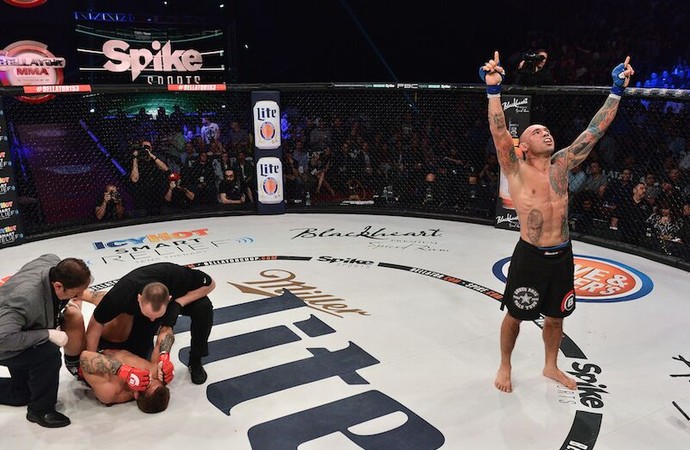 Evangelista Cyborg Santos x Brennan Ward Bellator 153 (Foto: Bellator/Divulgação)