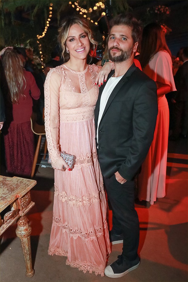 Giovanna Ewbank e Bruno Gagliasso (Foto: Ali Karakas / Divulgação) Giovanna Ewbank e Bruno Gagliasso (Foto: Ali Karakas / Divulgação)