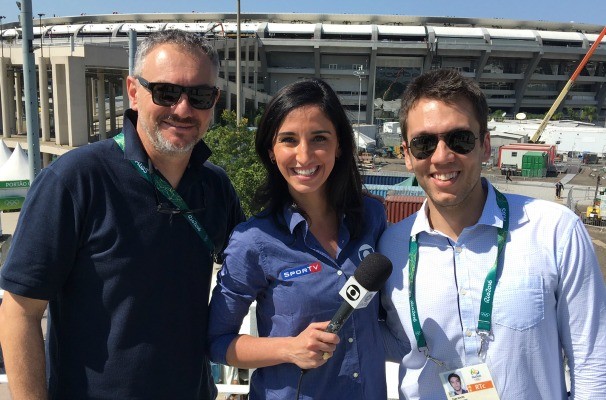 A apresentadora Alice Bastos Neves, o repórter cinematográfico Fernando Rech e o coordenador de Esportes da RBS TV, Tiago Cirqueira (Foto: Divulgação/RBS TV)