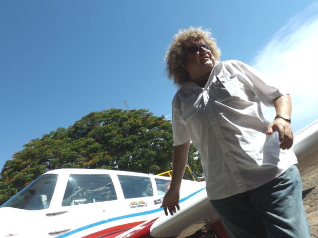 [Brasil] Por diversão, 'norueguês voador' faz volta ao mundo no próprio avião 20140117_-_calle_3