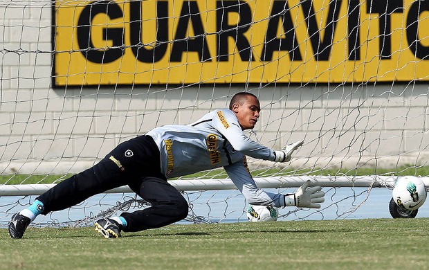 Renan treino do Botafogo (Foto: Satiro Sodré / Agif) Renan treino do Botafogo (Foto: Satiro Sodré / Agif)