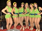 Dançarinas do Aviões do Forró se apresentam decotadas na Bahia