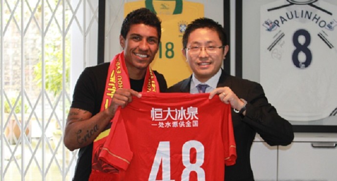 Paulinho Guangzhou Evergrande (Foto: Divulgação)