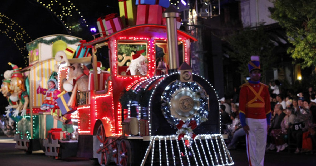 G Neve Artificial E Emo O Desfile Encerra Natal Luz Em Gramado