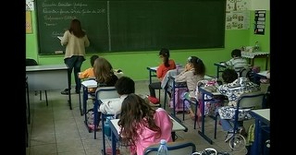 Exclusão do ensino de ideologia de gêneros gera polêmica em Piraju - Globo.com