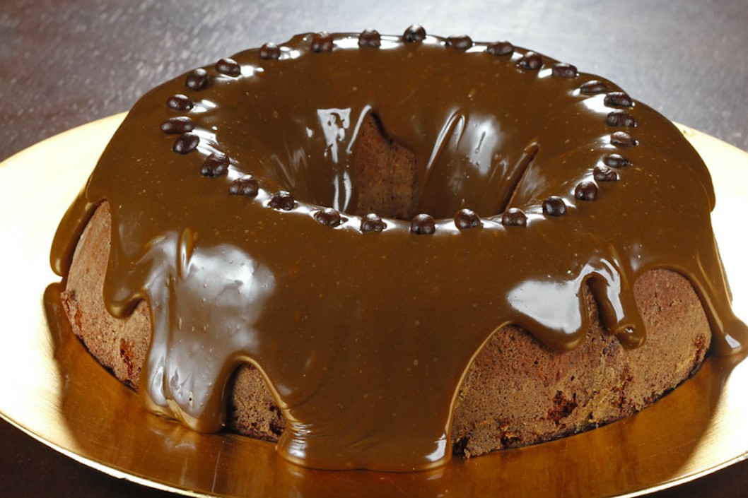 Dona Doceira: Bolo de Chocolate com calda de café (Foto: Divulgação) Dona Doceira: Bolo de Chocolate com calda de café (Foto: Divulgação)