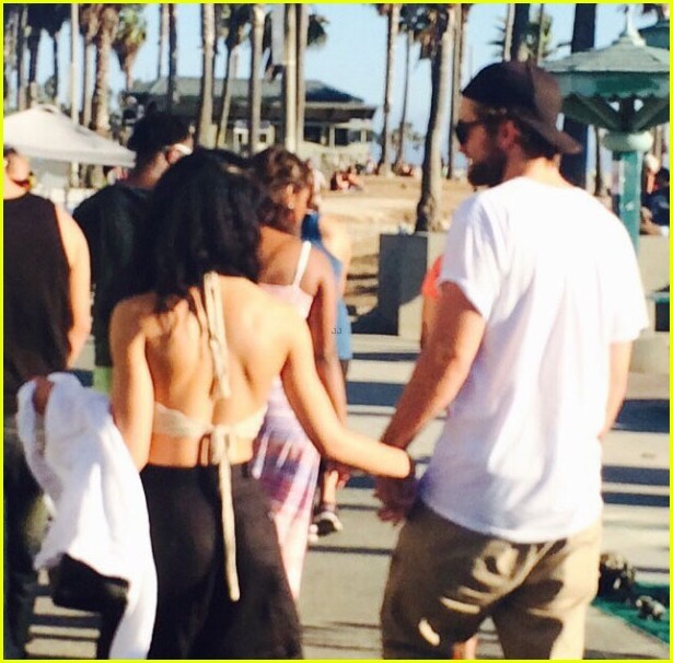 Robert Pattinson e FKA Twigs (Foto: Reprodução)