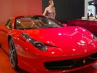 Ferrari põe executivo da Apple na diretoria e anuncia recorde de vendas