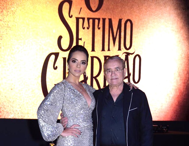 Monique Elias e Itamar Serpa Fernandes  (Foto: Selmy Yassuda / Ed. Globo)