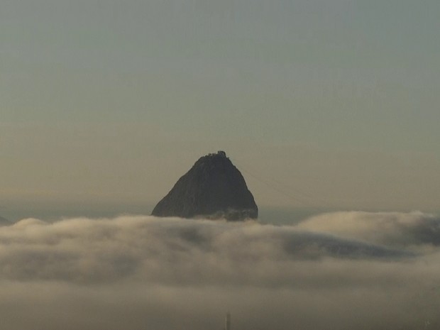 Rio amanheceu com forte neblina  (Foto: Reprodução/ TV Globo)