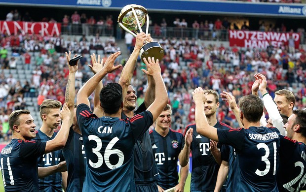 Bayern de Munique troféu jogo Barcelona (Foto: Reuters)