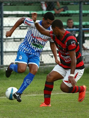 Erivaldo, zagueiro do Parnahyba (Foto: Thiago Amaral)