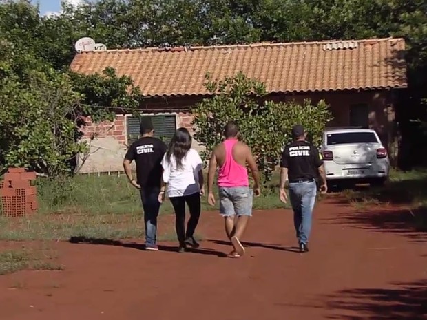 Polcia recebe denncia de gritos de socorro em chcara e faz buscas por Ana Clara Goinia Gois (Foto: Reproduo/TV Anhanguera)