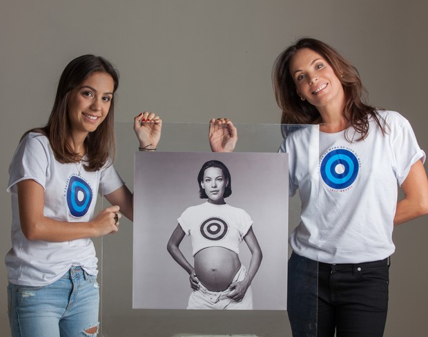Carolina Ferraz e a filha Valentina (Foto: Divulgação) Carolina Ferraz e a filha Valentina (Foto: Divulgação)