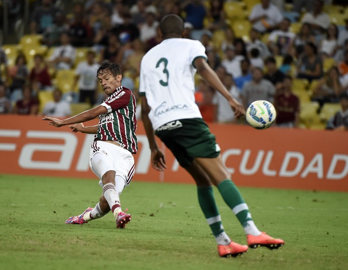 Gustavo Scarpa gol Fluminense x Goiás (Foto: André Durão)