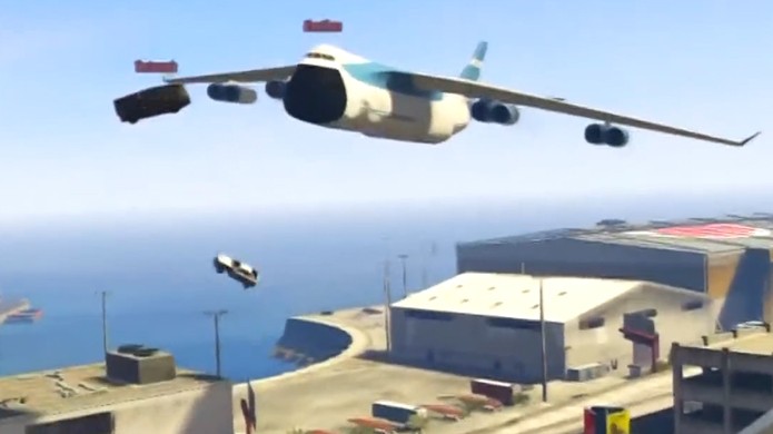 Aterrissar um carro dentro de um avião em GTA Online é tarefa para poucos (Foto: Reprodução)