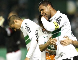 Pereira, Coritiba x Atlético-GO (Foto: Geraldo Bubniak / Agência Estado)