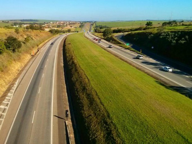 Rodovia Castello Branco (Foto: Cláudio Nascimento/ TV TEM)