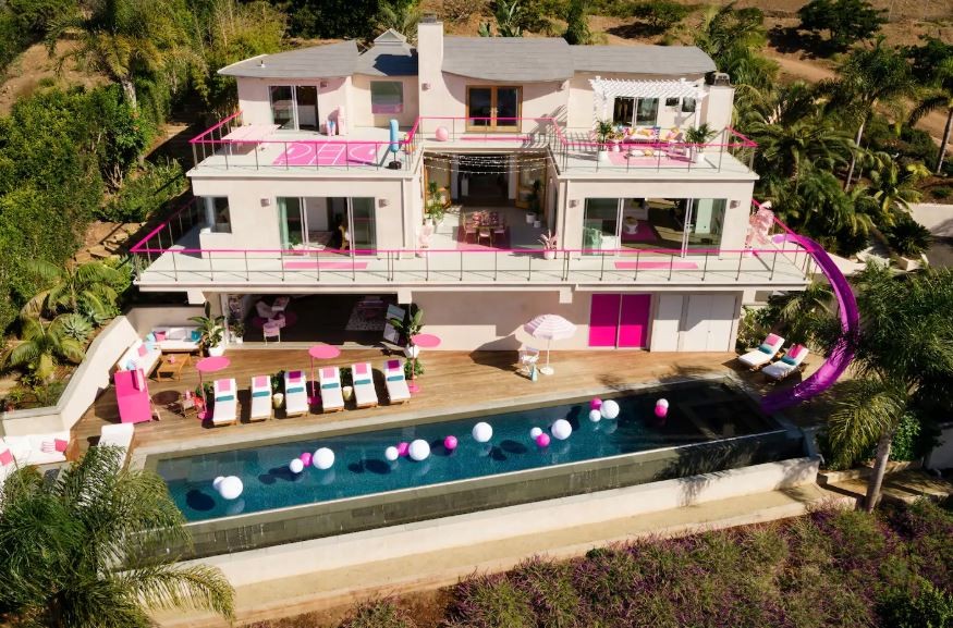 Casa da Barbie em tamanho real fica disponível para hospedagem nos EUA